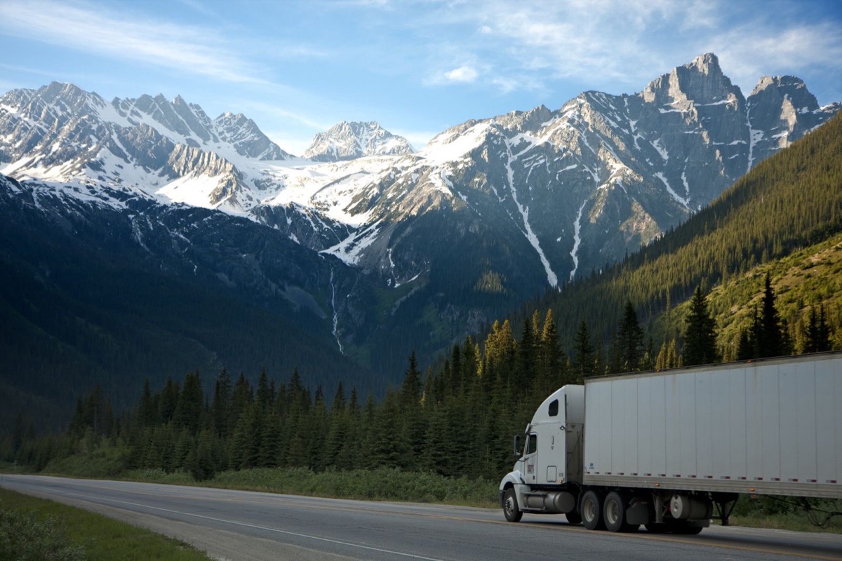 Box Truck to Oversize: Matching Equipment to Freight